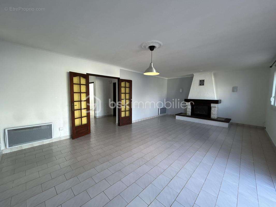 Maison à LIGNAN-SUR-ORB