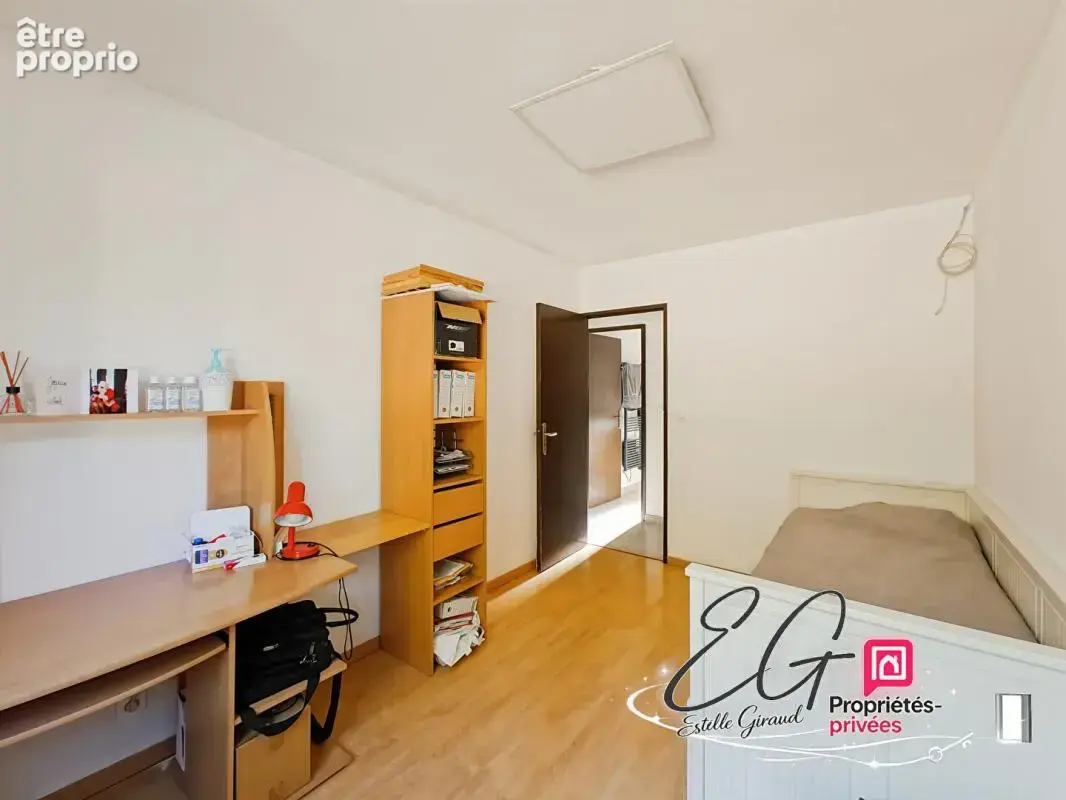 Villa de plain pied, 3 Chambres, Garage, Terrasse, Plus de 3 200 m² de terrain - photo 12