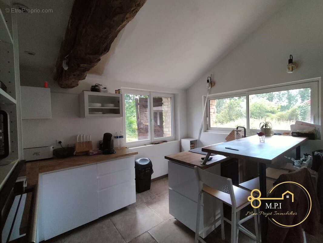 Maison à LA CHAPELLE-PRES-SEES