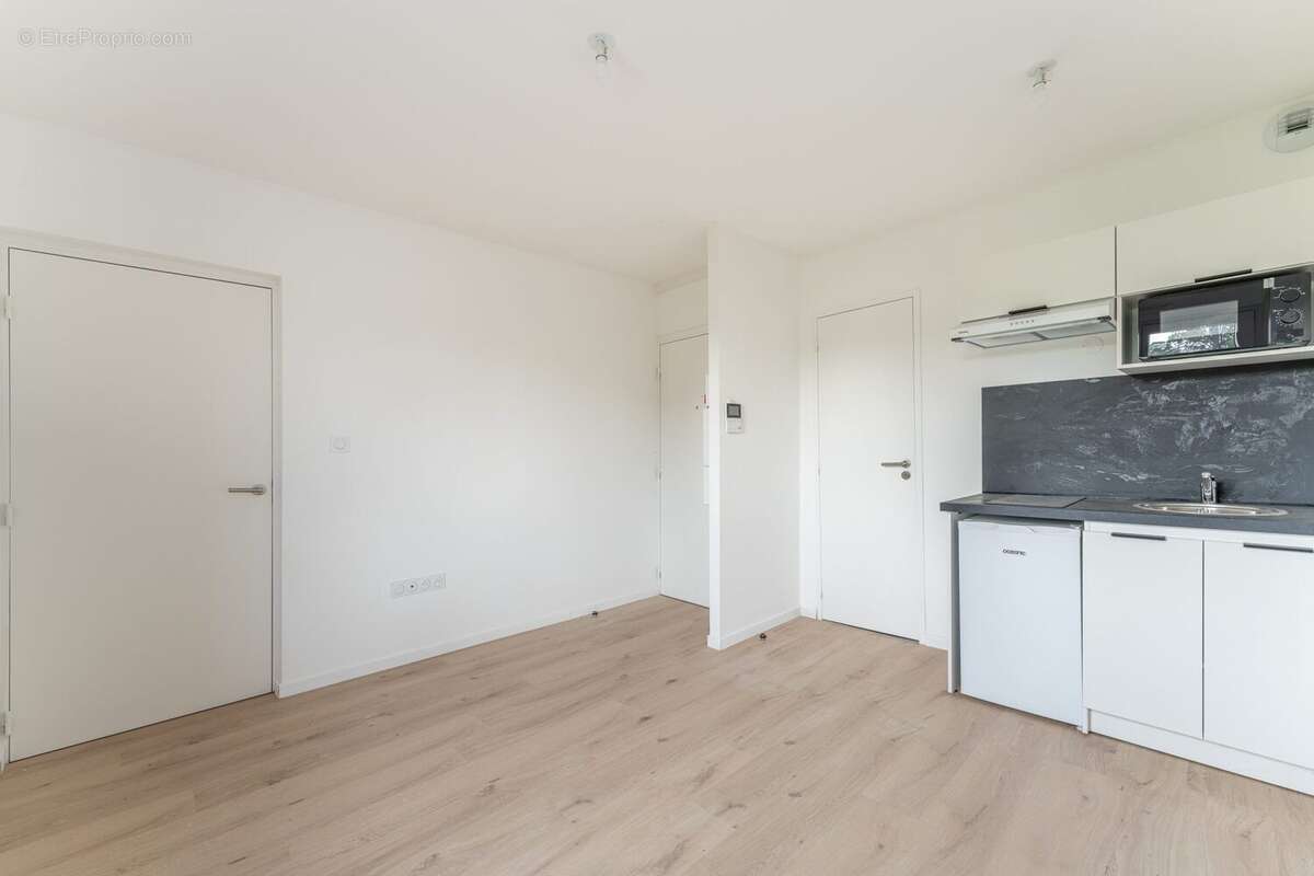 Appartement à PIERRE-BENITE