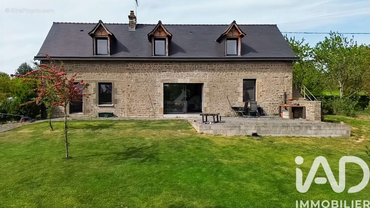 Maison 164 m² à Sainte-Gemmes-Le-Robert  - photo 2