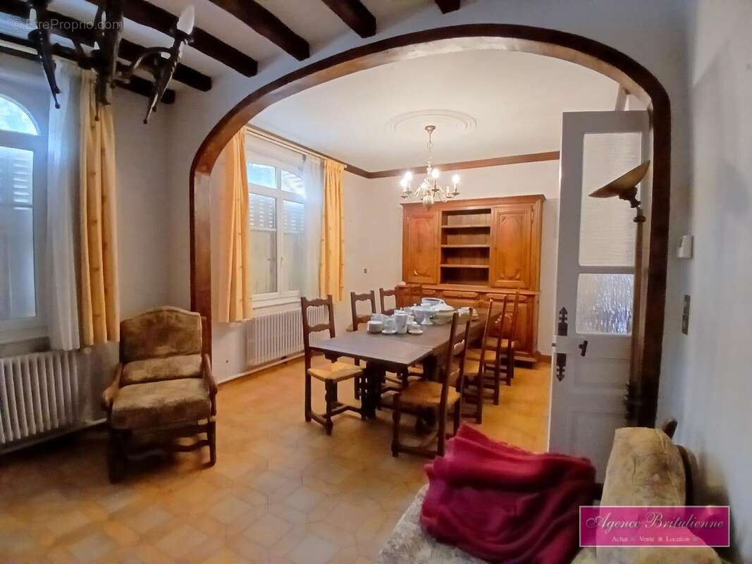 Maison 138 m² à Breteuil  - photo 3