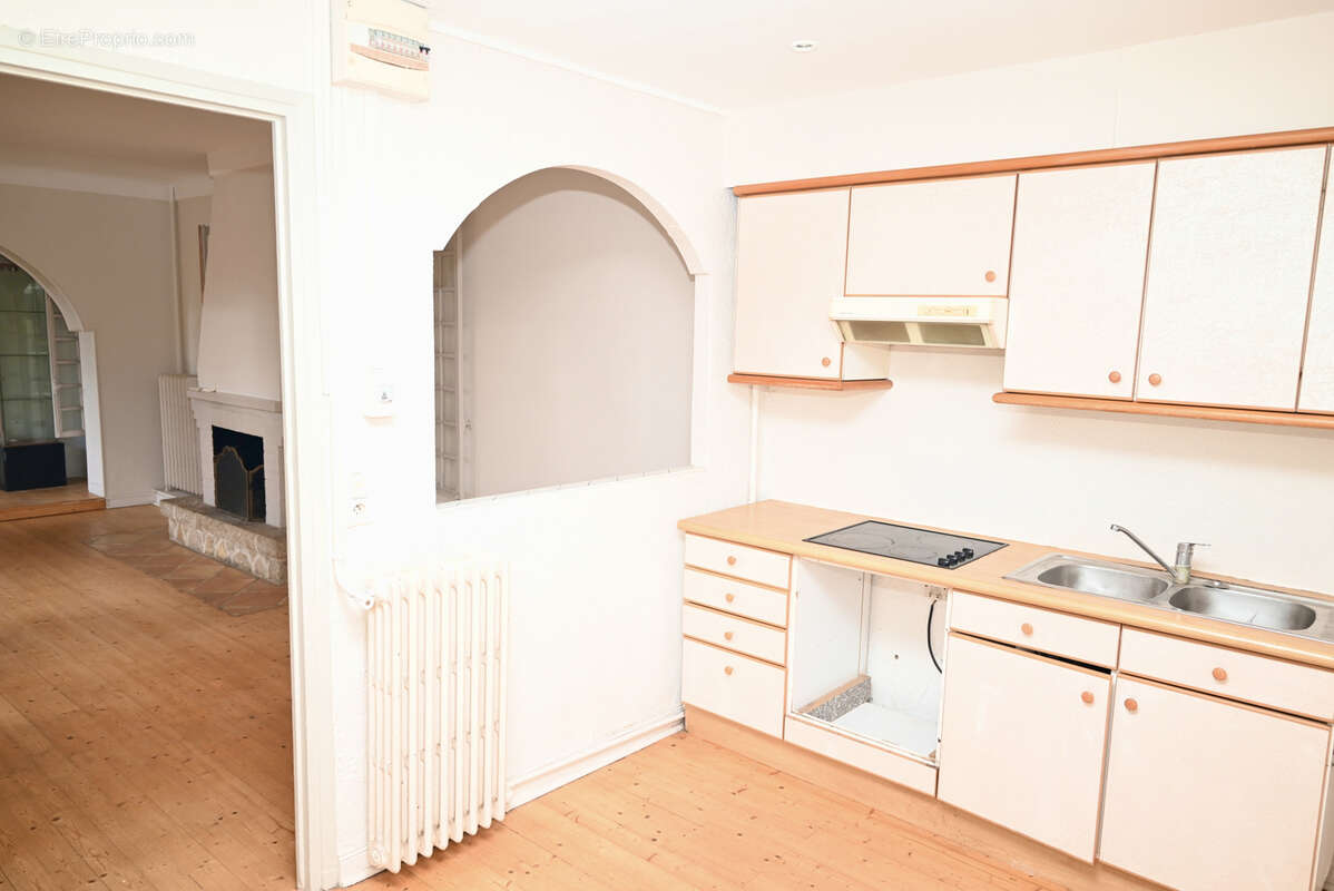 Maison à SAINT-LAURENT-DU-VAR