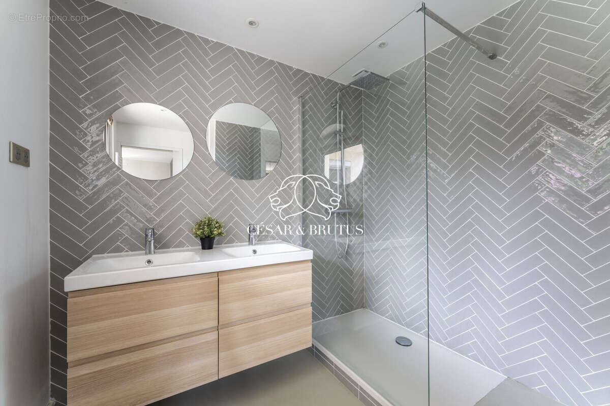 Maison à CALUIRE-ET-CUIRE