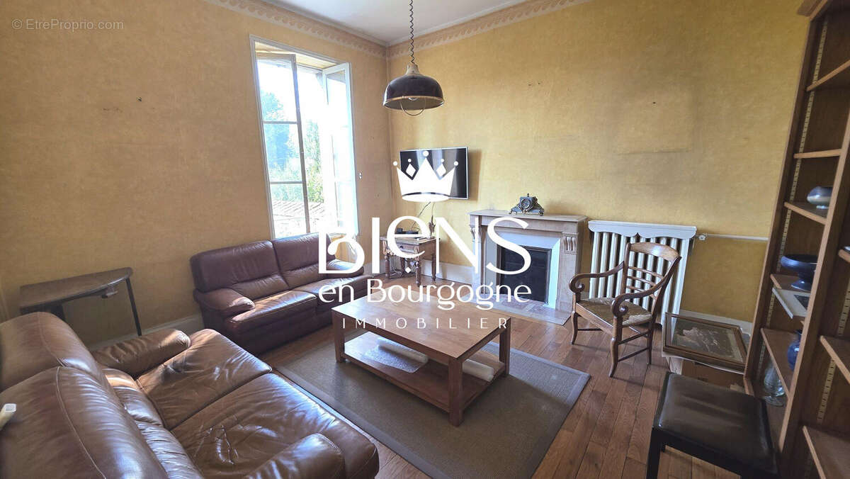 Maison 234 m² à Autun  - photo 8