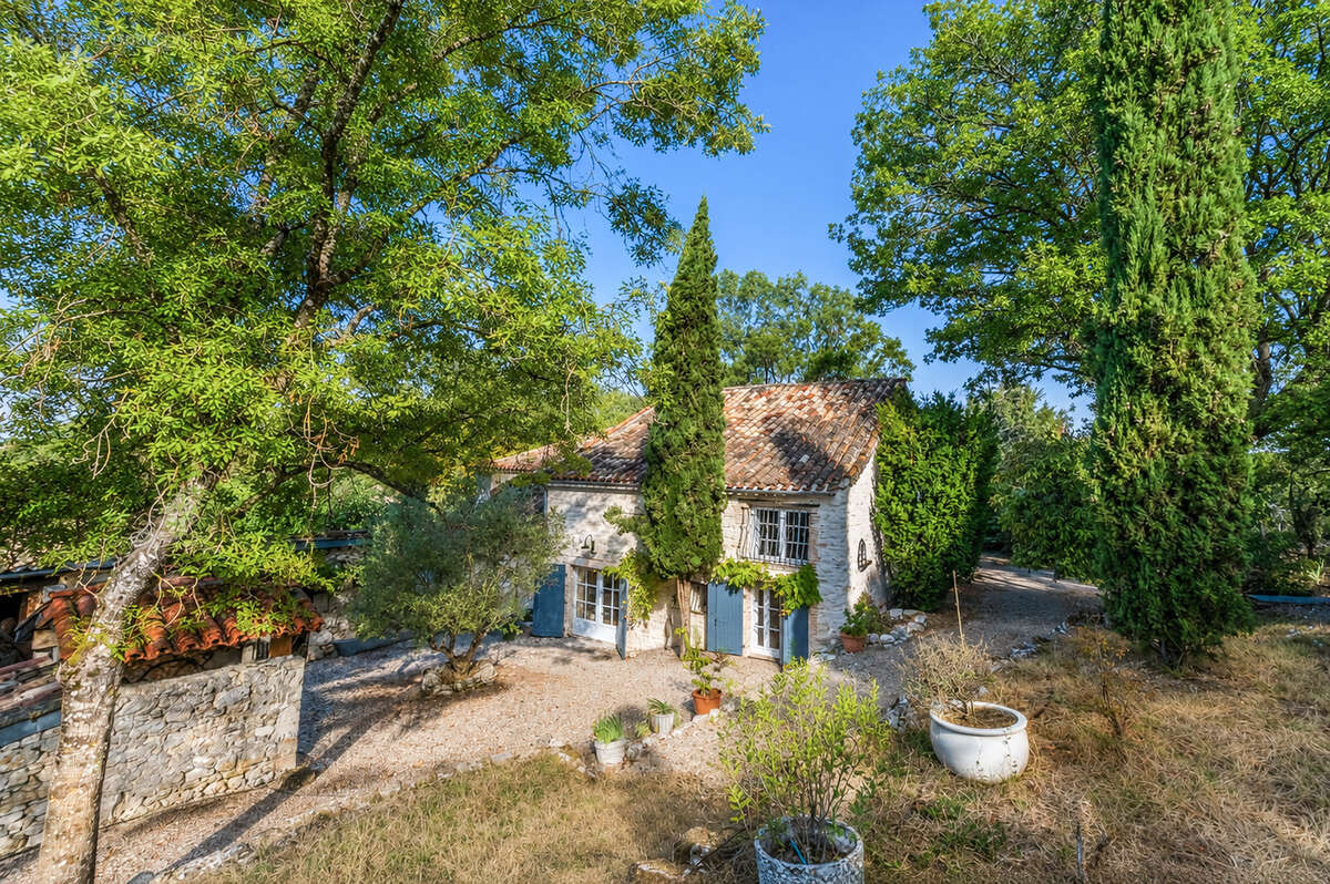 Maison de campagne avec annexe, piscine et dépendance - photo 41