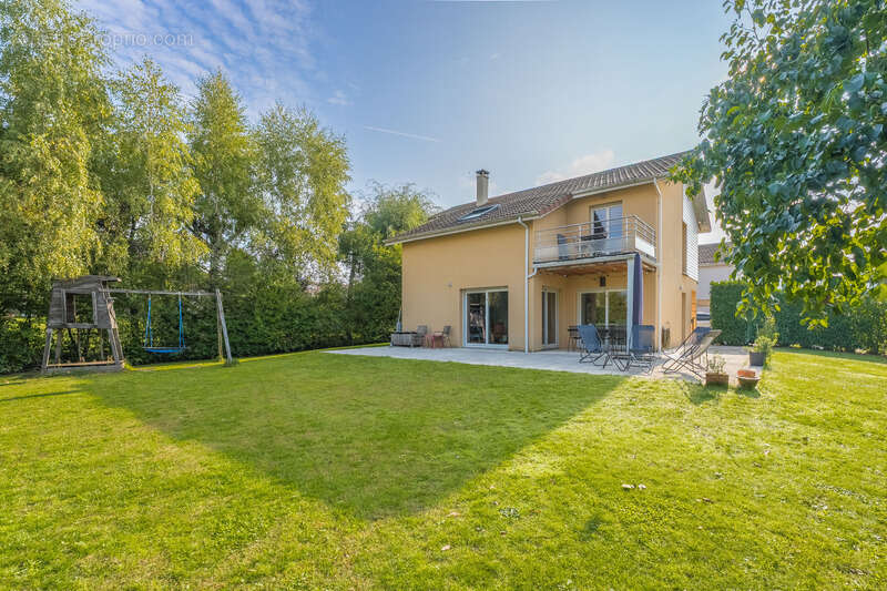 Maison à ORNEX