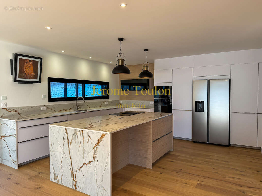 Maison à VAUX-SUR-MER