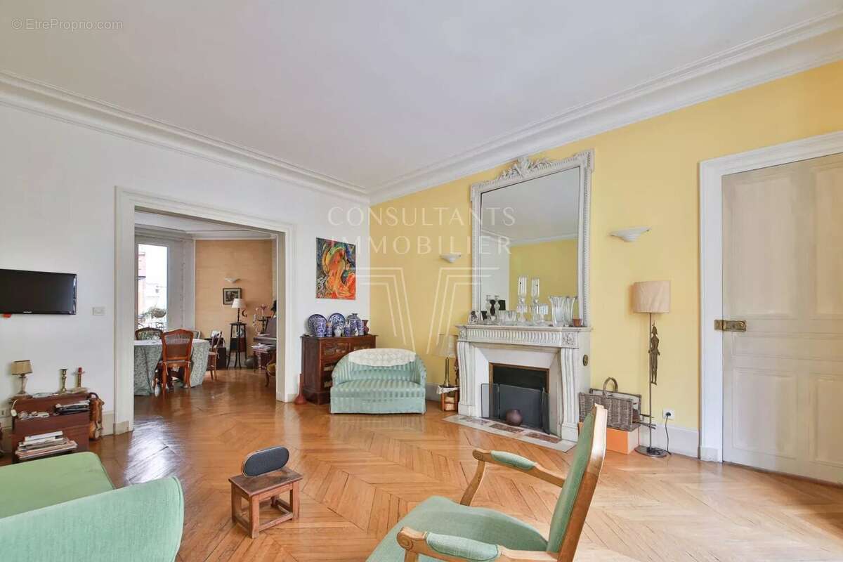 Appartement à PARIS-6E