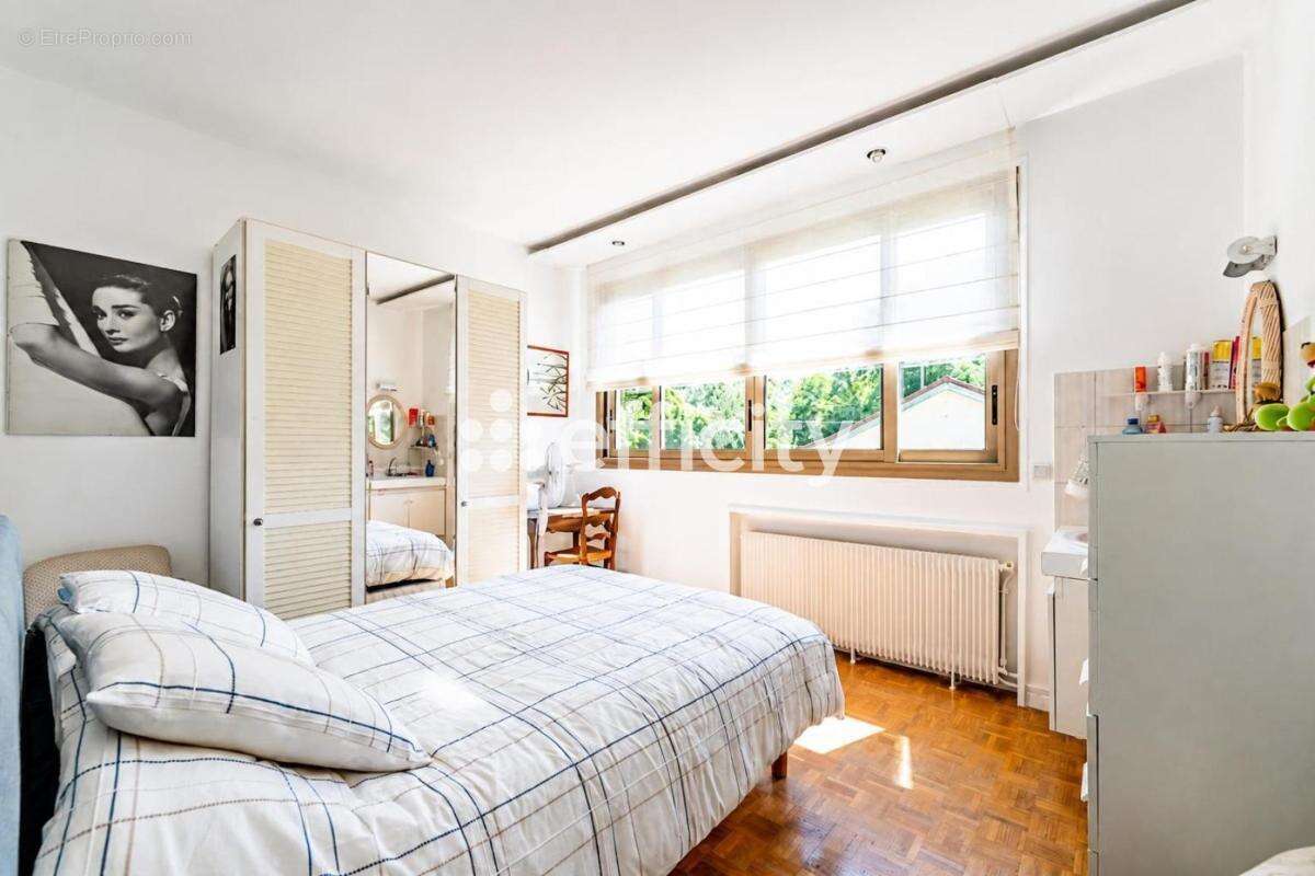 Maison 140 m² à Creteil  - photo 12