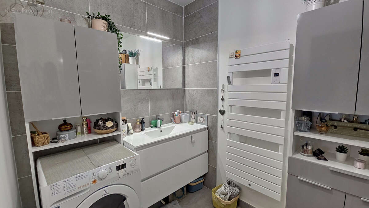 Appartement à TASSIN-LA-DEMI-LUNE