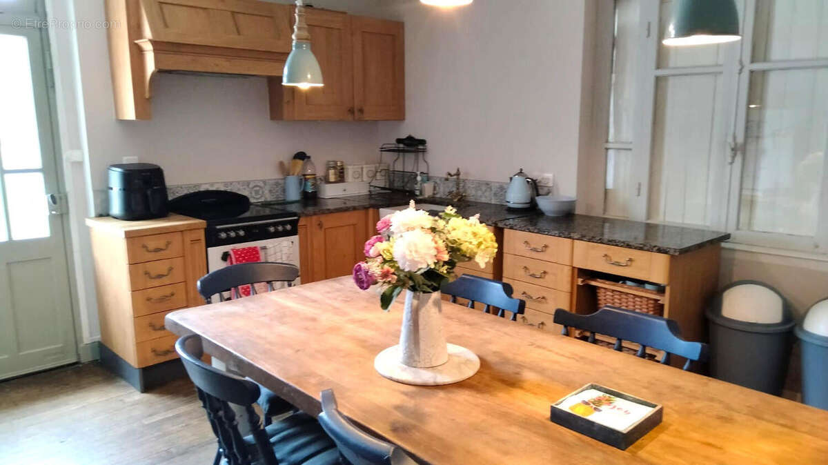 CUISINE - Maison à AUNAC