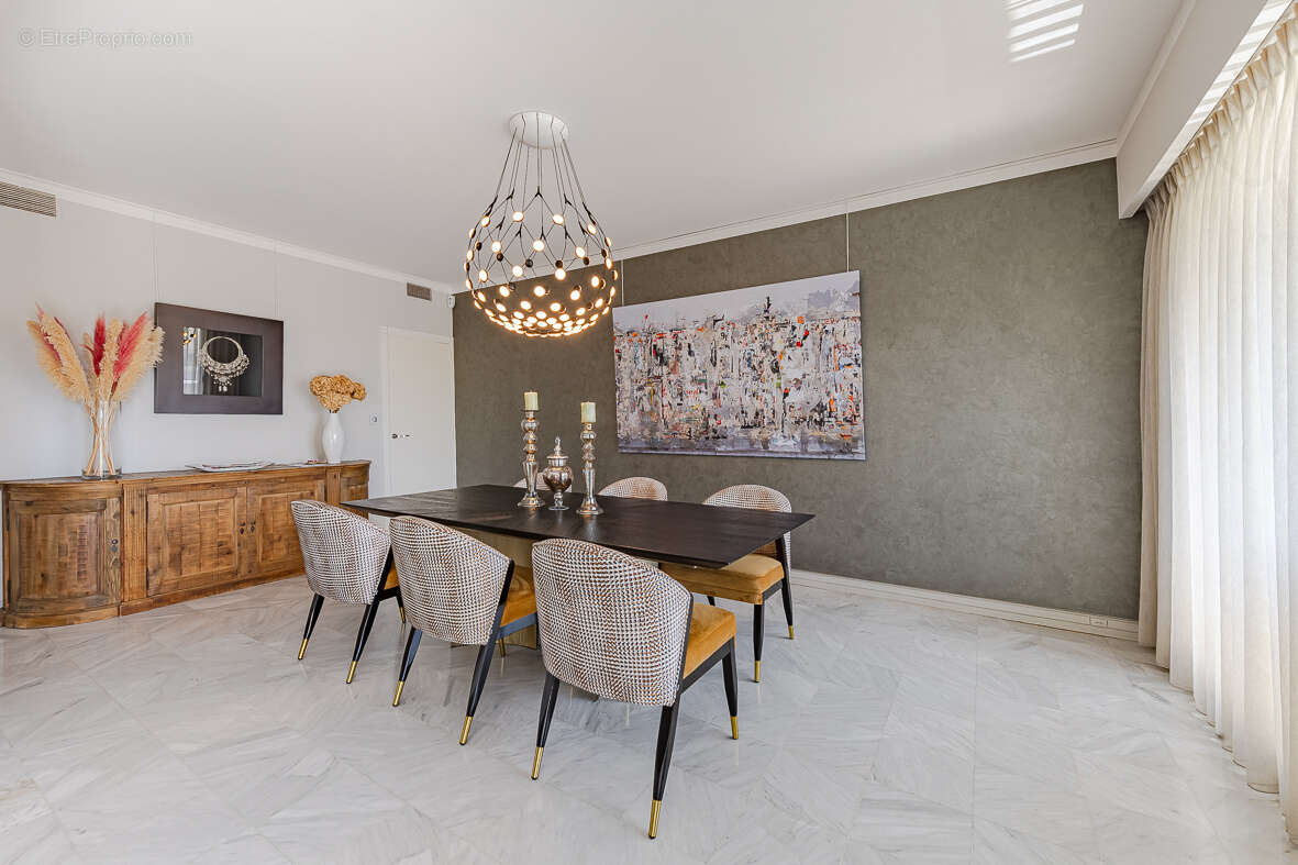 Appartement à MARSEILLE-8E