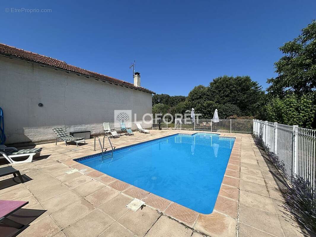 Maison Lizac 5 pièce(s) 172.11 m2 - photo 4