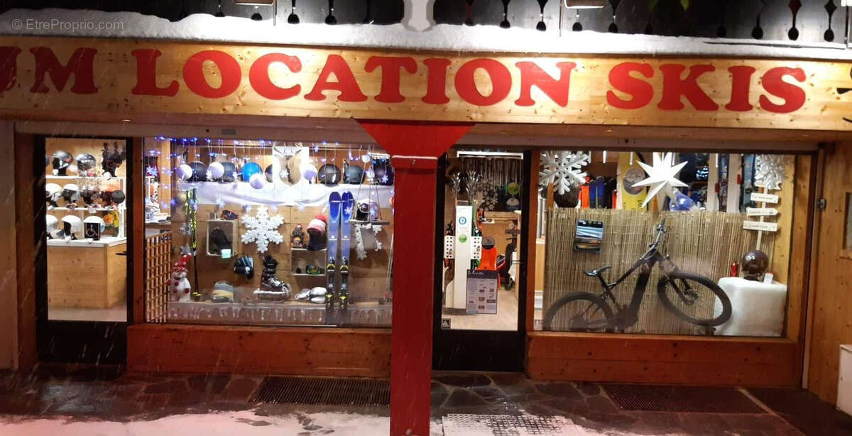 Commerce à ARACHES-LA-FRASSE