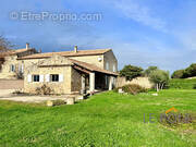 Maison à LA GARDE-ADHEMAR