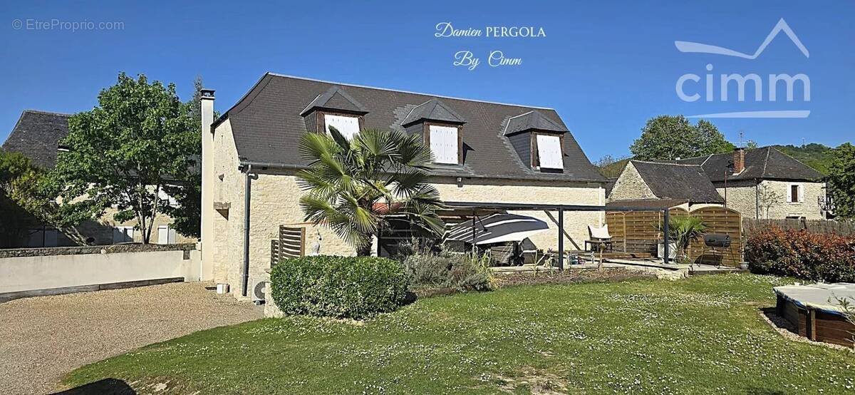 Maison à CONDAT-SUR-VEZERE