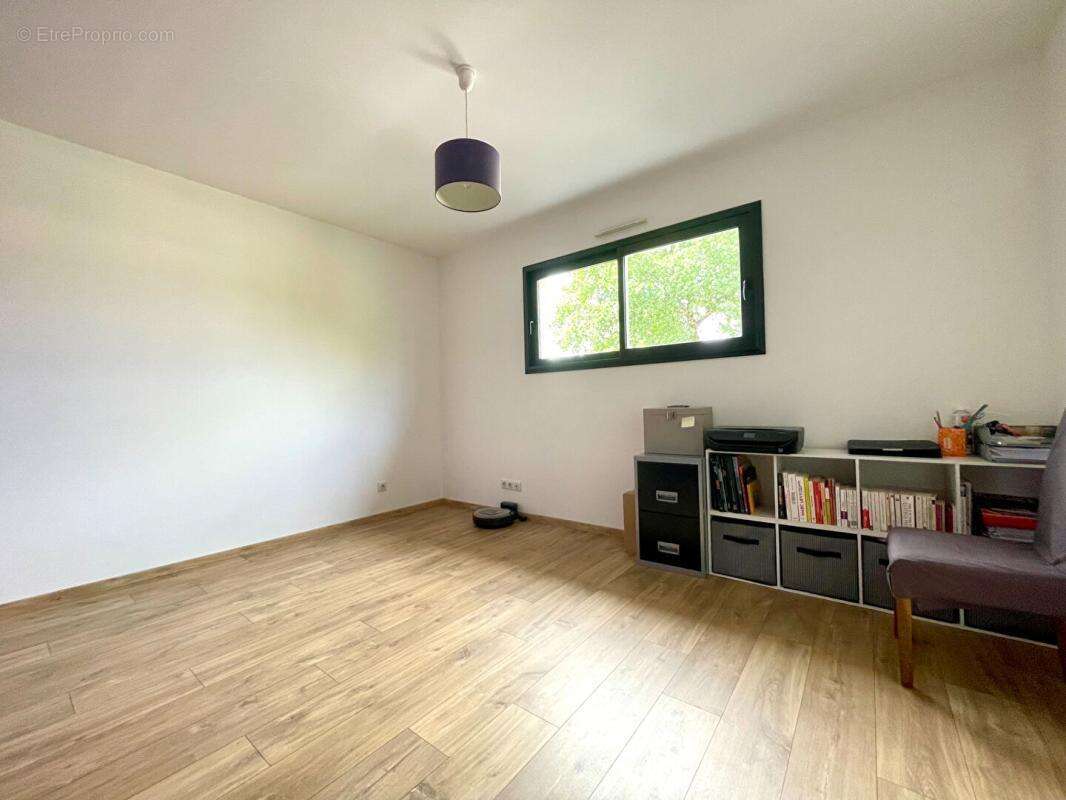 Maison Contemporaine Saint Jean D Illac 4 pièce(s) 119 m2 - photo 14