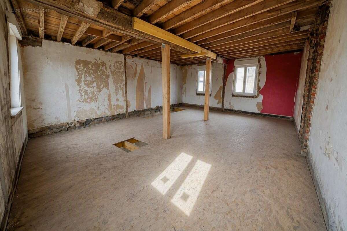 Maison à rénover 130 m² sur 300 m² de terrain - Breteuil 60120 - photo 6