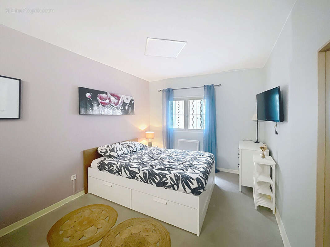 Appartement Avignon 1 pièce 21.84 m2 MEUBLÉ LOUE - photo 2