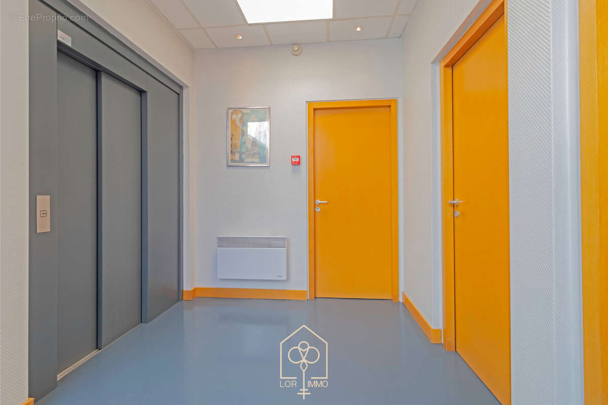 Commerce à CUSTINES