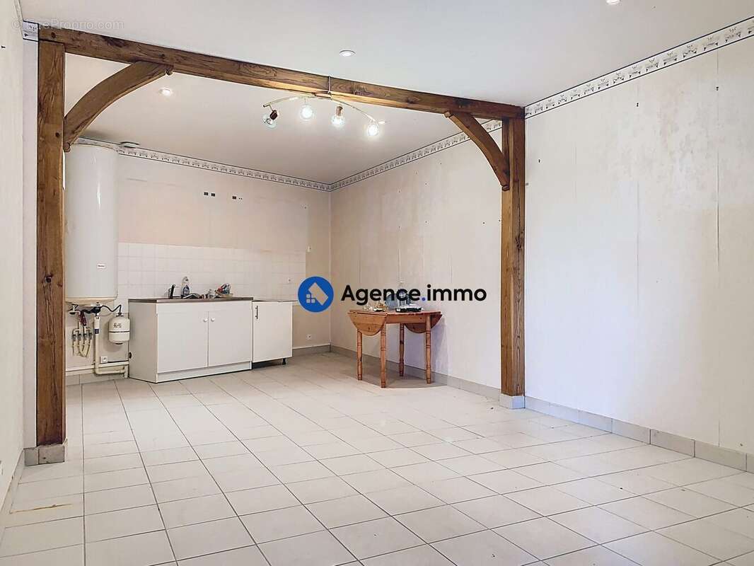 Commerce à SAINT-PATERNE-RACAN