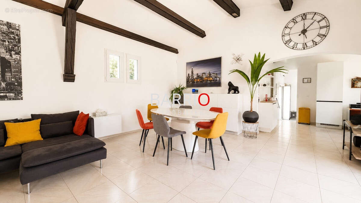 Maison 150 m² à Laroque-Des-Alberes  - photo 9