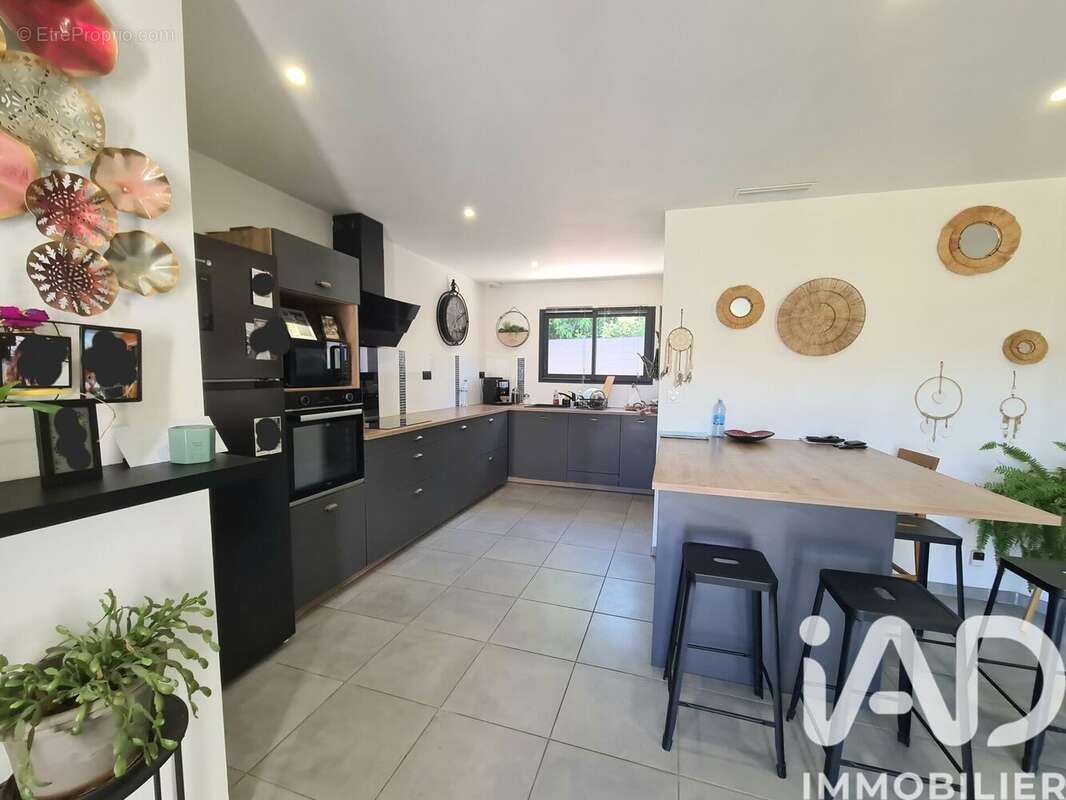 Maison 104 m² à Escatalens  - photo 4