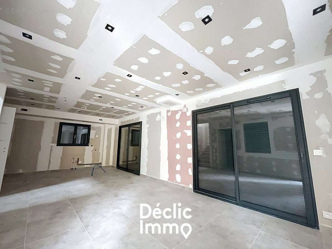 Maison à TOURRETTE-LEVENS