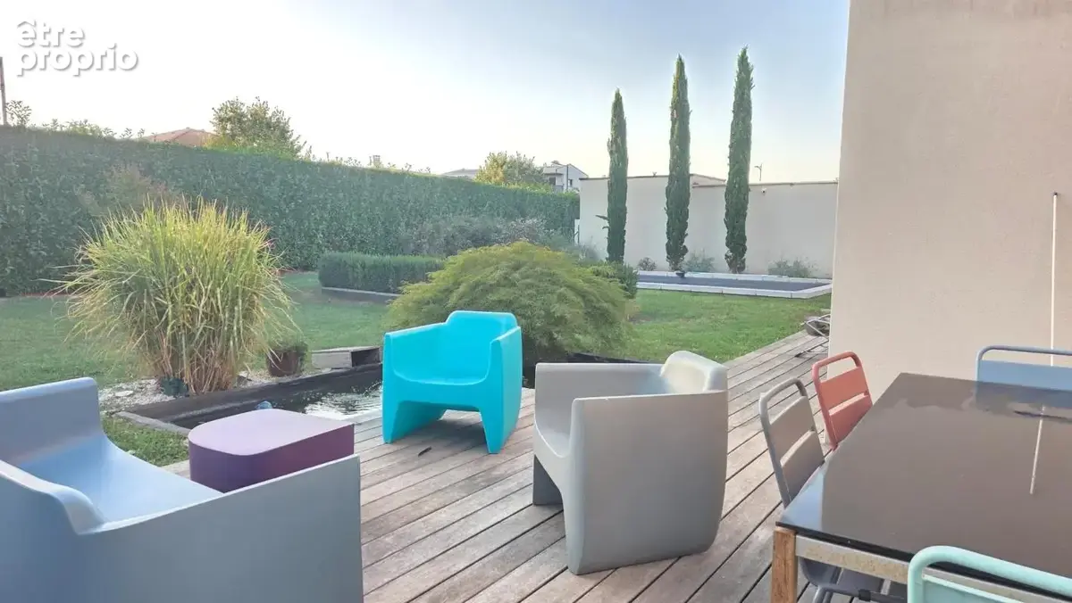 Maison de 6 pièces de 160 m² à Mions - photo 18