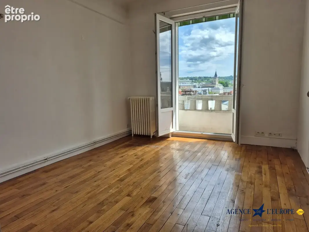 Appartement 70 m² à Vichy  - photo 5