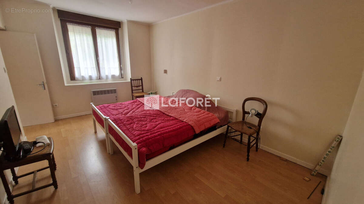 Maison à LA CHAPELLE-SUR-FURIEUSE