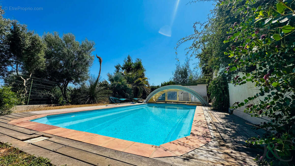 Maison à BORMES-LES-MIMOSAS