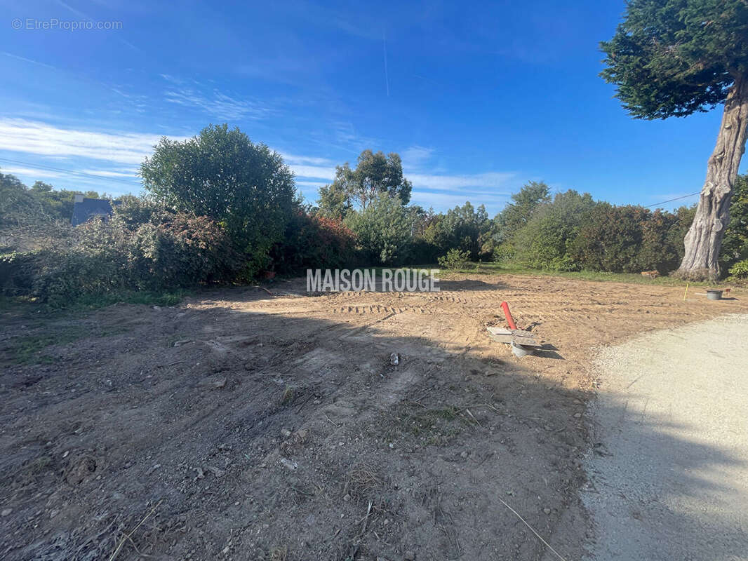 Terrain à SAINT-ARMEL