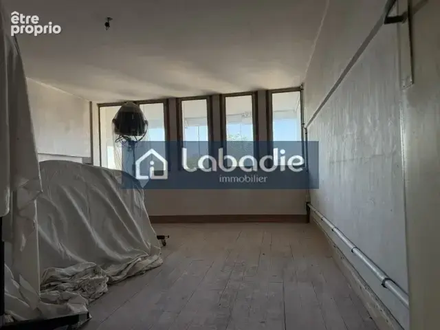 EXCLUSIVITE A VIRE, secteur hôpital, murs commerciaux. - photo 8
