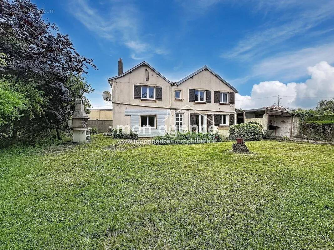 Maison à FRANQUEVILLE-SAINT-PIERRE