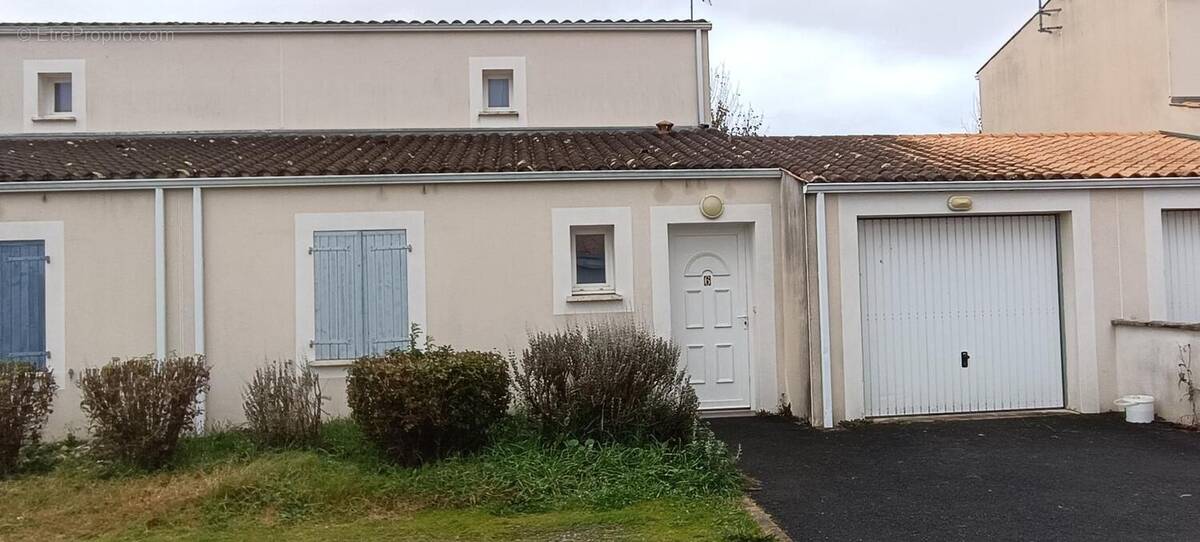 Maison à SURGERES