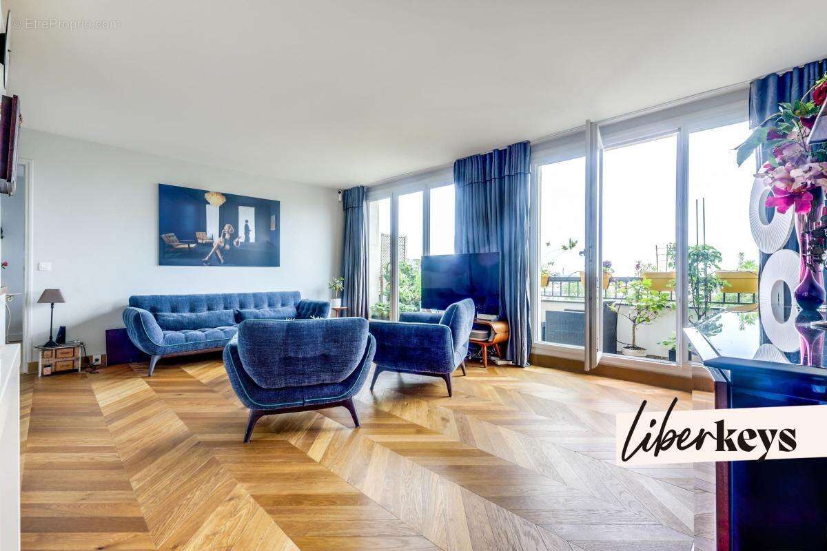 Appartement à PARIS-17E