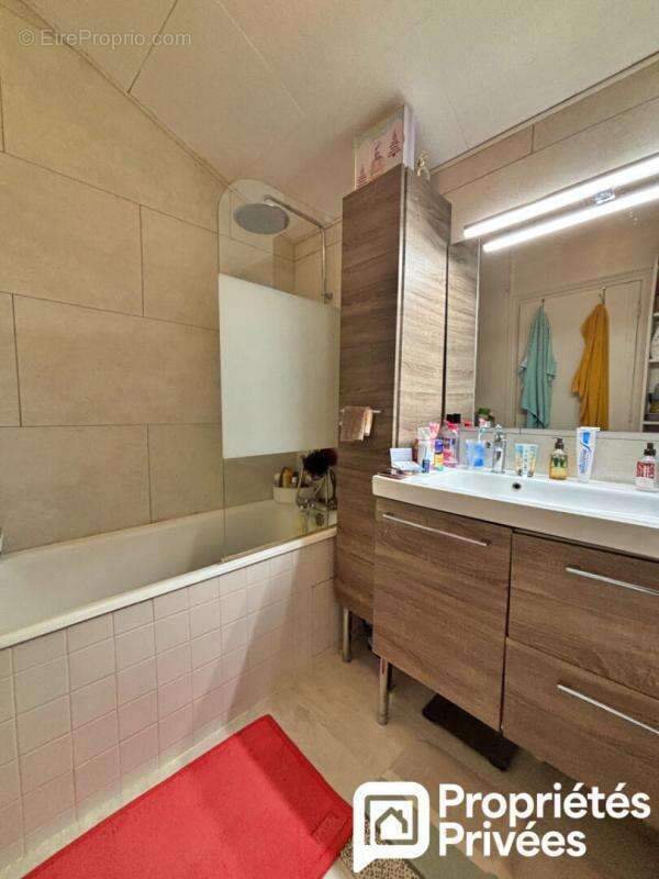 Maison à MEHUN-SUR-YEVRE