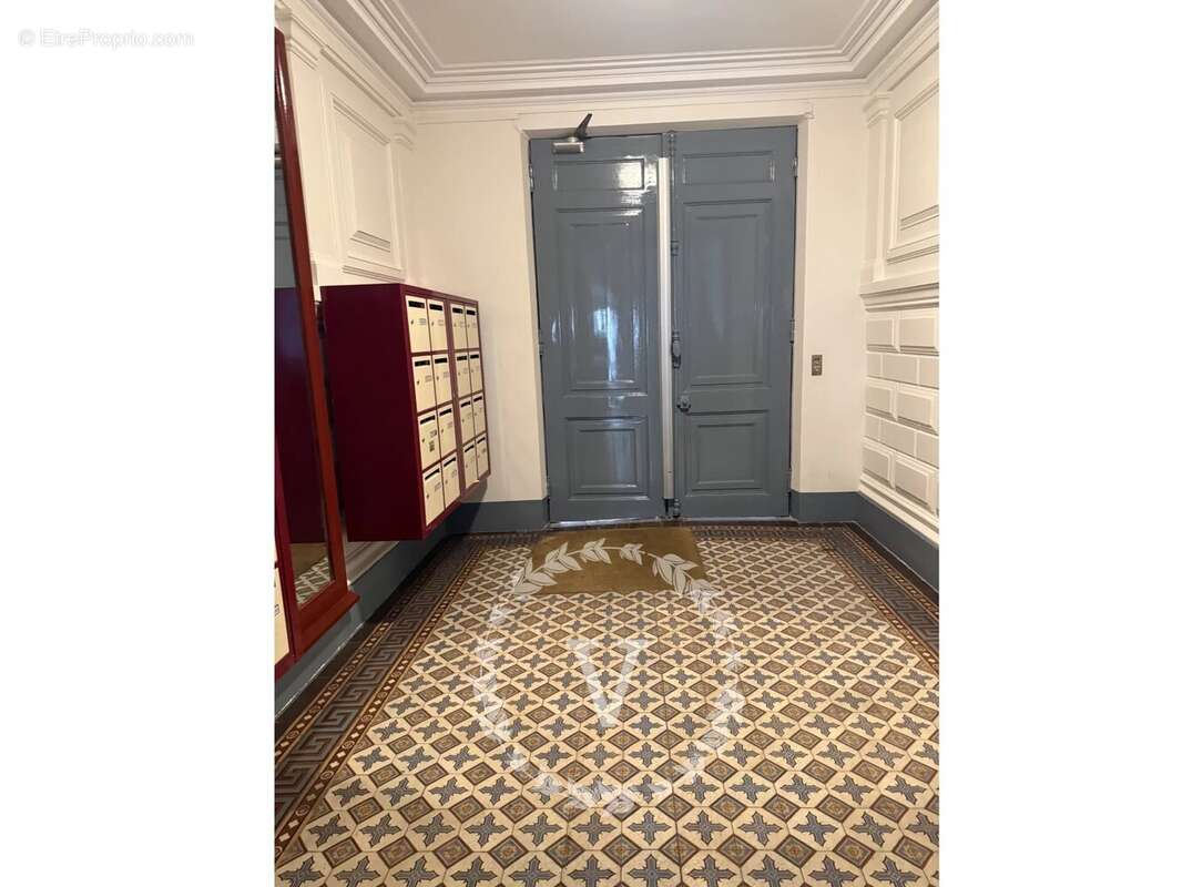 Commerce à PARIS-17E