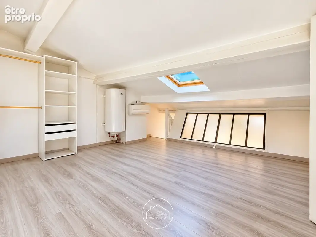 GÉMENOS au cœur du village   Charmant triplex 4 pièces de 91.56 m2. - photo 8