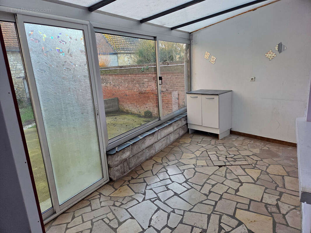 Maison à MAIGNELAY-MONTIGNY