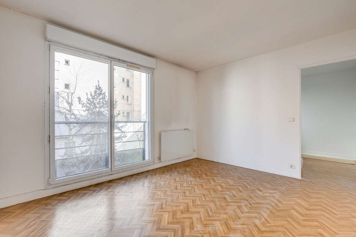 Appartement à PARIS-19E