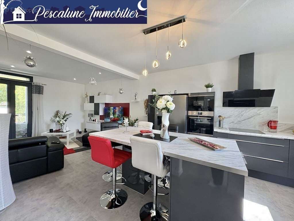 Appartement à LUNEL-VIEL