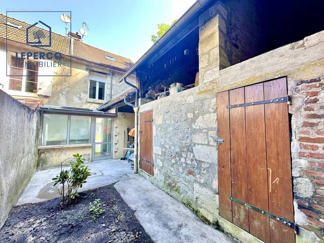 Maison à LA FERTE-MILON