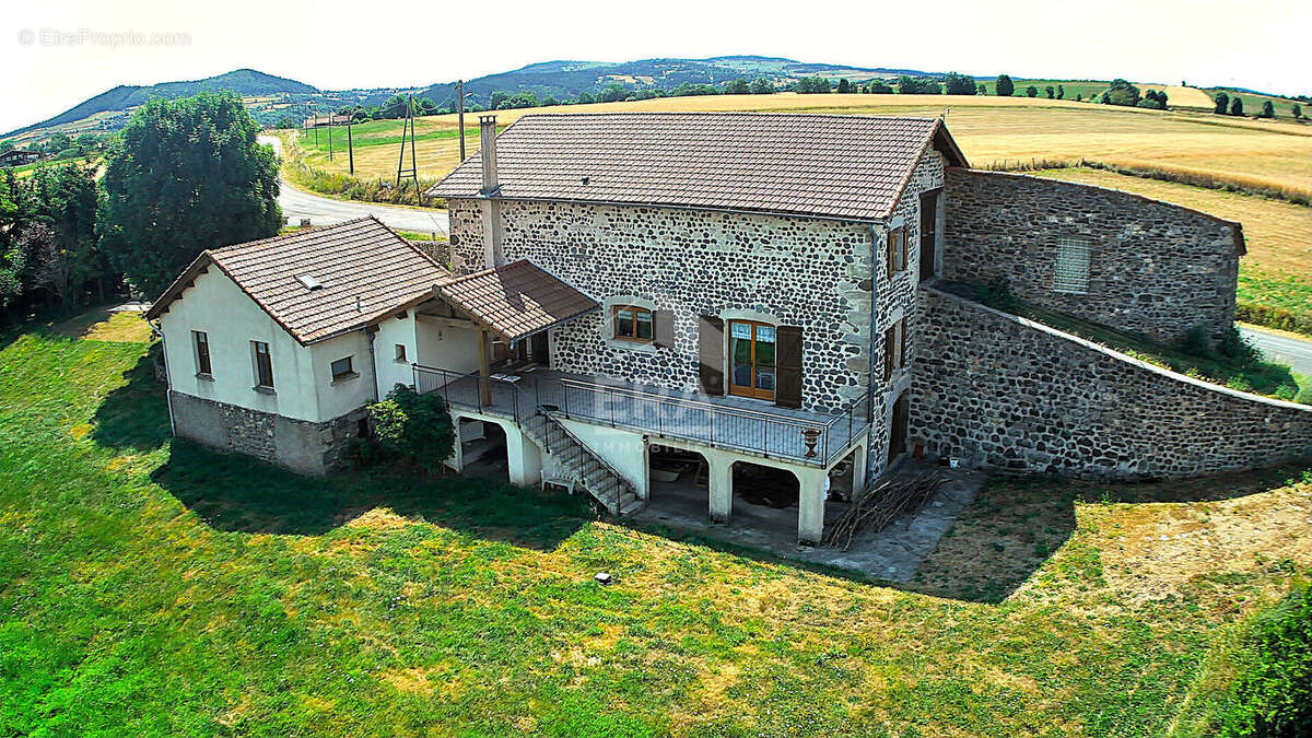 Maison à SAINT-ARCONS-DE-BARGES