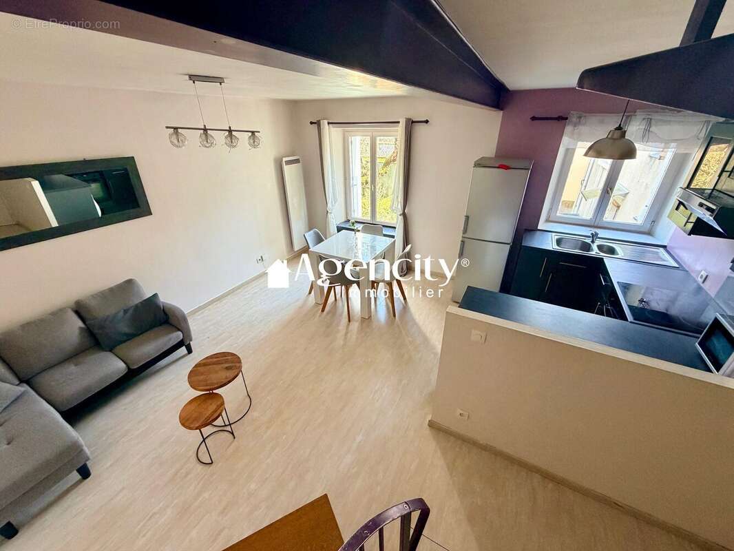 Appartement à TORCY