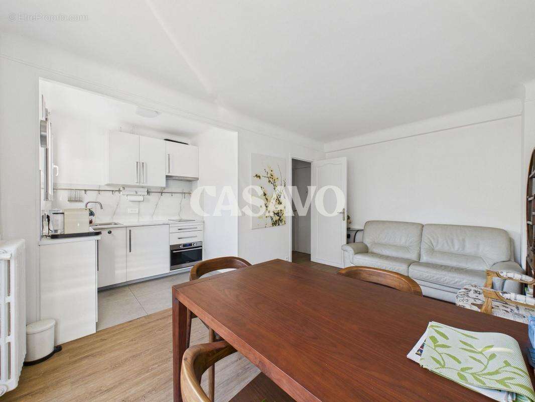 Appartement à CHARENTON-LE-PONT