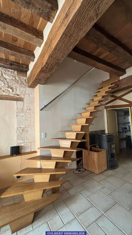 Maison à SAINT-BRIS-LE-VINEUX