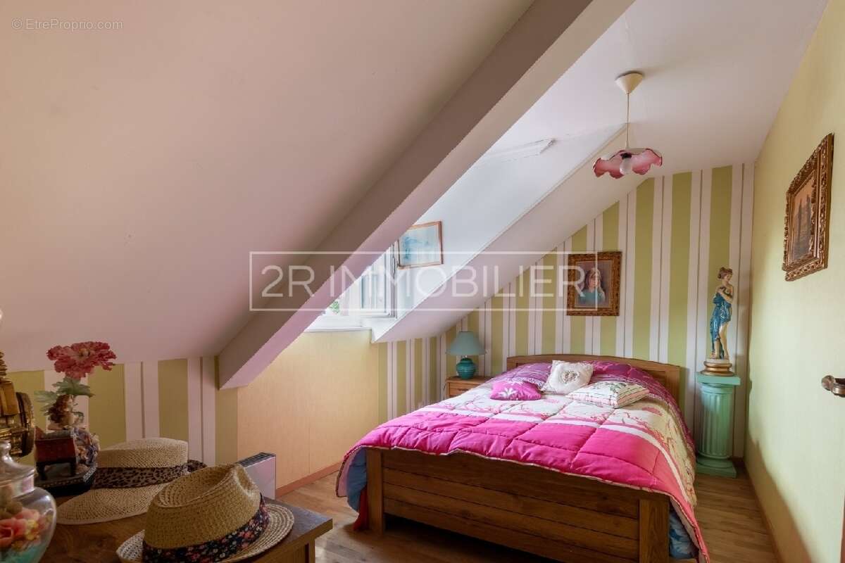 Maison à OZOIR-LA-FERRIERE